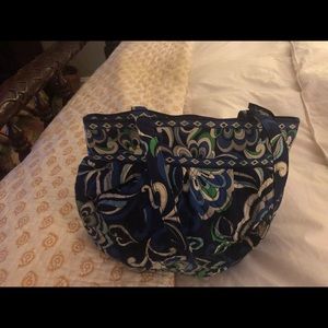 Vera Bradley shoulder bag.